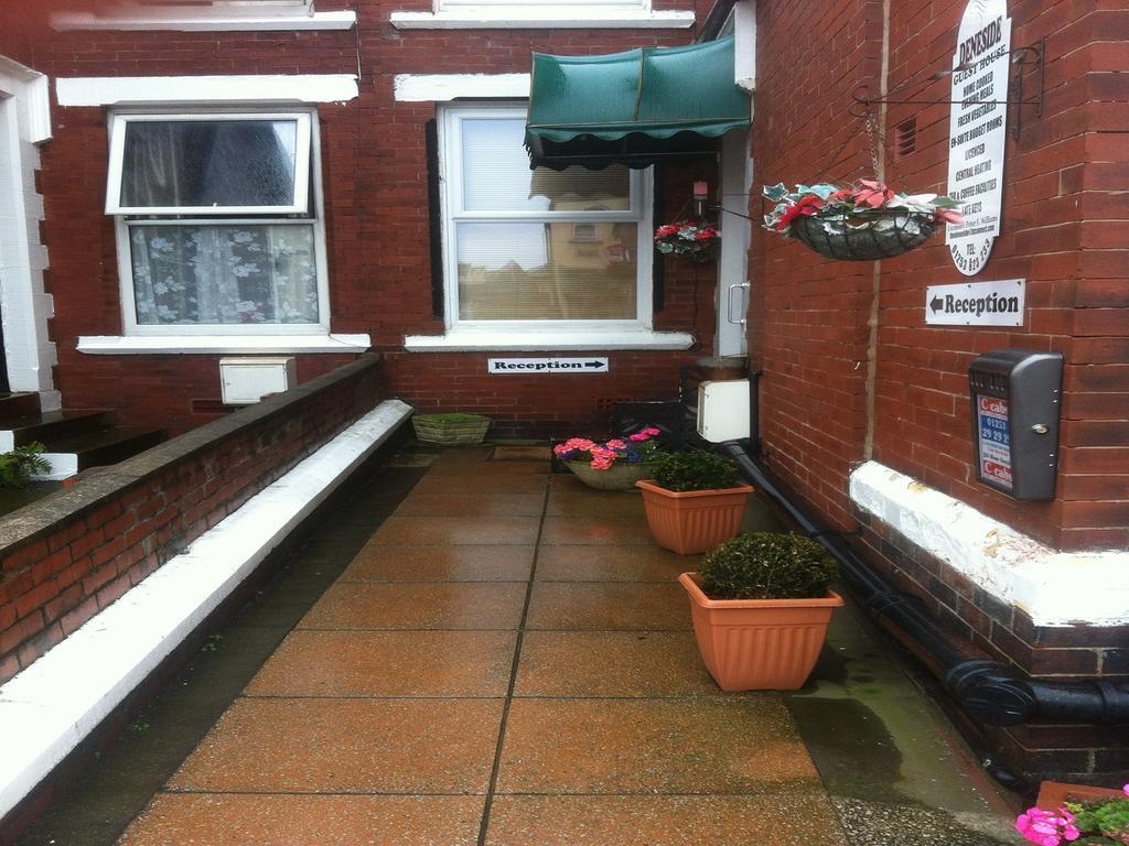 Deneside Guest House Blackpool Bagian luar foto